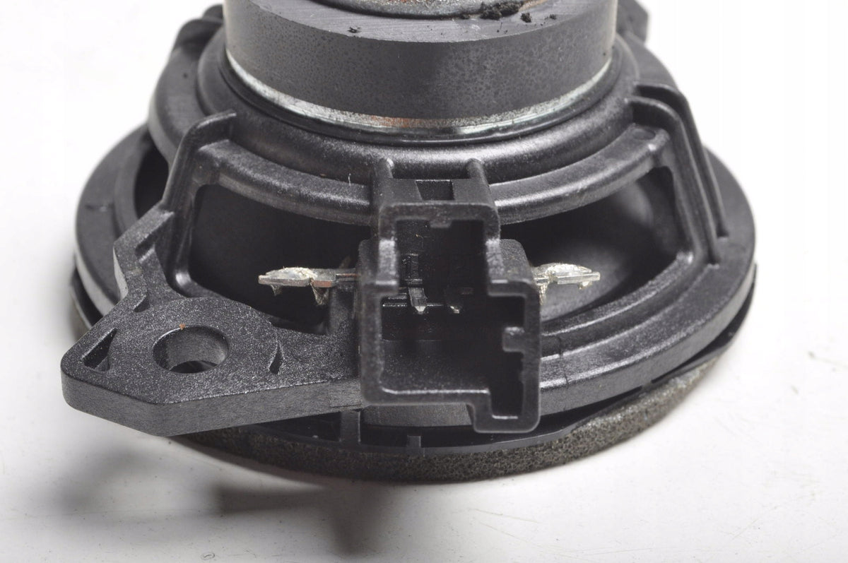 VOLVO XC40 DOOR SPEAKER REAR 32212818