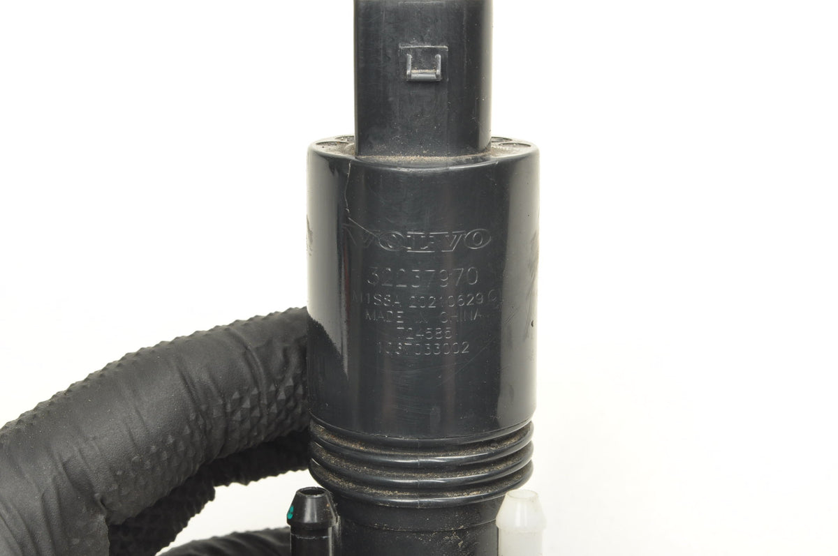 VOLVO XC40 ENGINE WASHER PUMP 32237970