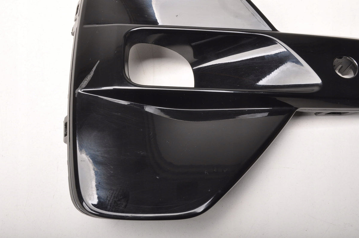 VOLVO XC40 FRAME HALOGEN GRILLE LEFT 32347386