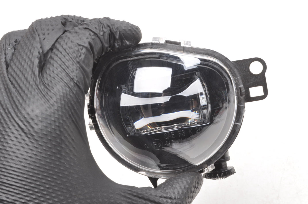 VOLVO XC40 HALOGEN RIGHT 32365035