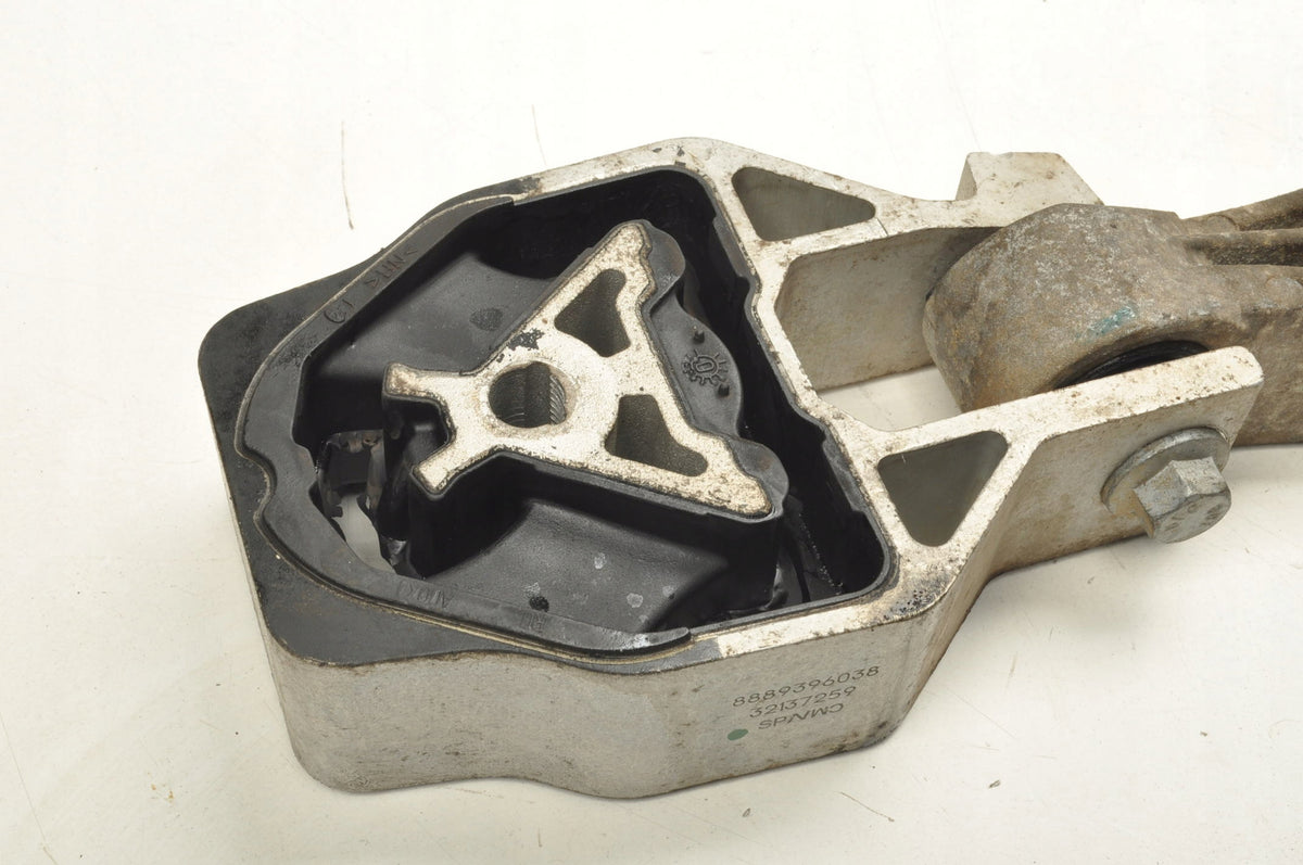 VOLVO XC40 II 1.5 T3 163KM PAW ENGINE CUSHION 32137259