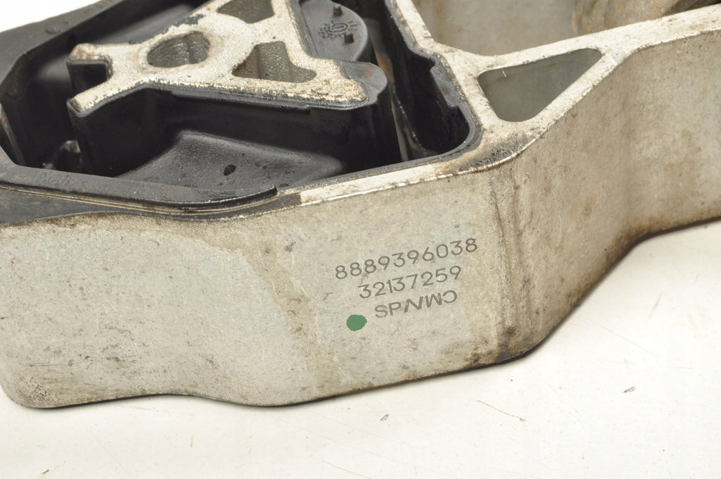 VOLVO XC40 II 1.5 T3 163KM PAW ENGINE CUSHION 32137259
