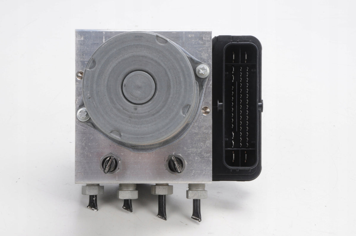 VOLVO XC40 II 2.0 D4 PUMP ABS 31445742
