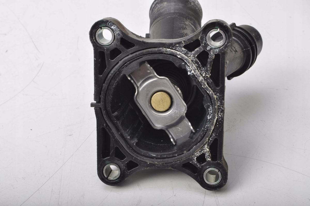 VOLVO XC40 II 2.0 T5 THERMOSTAT HOUSING 31686046