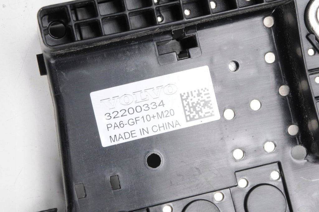 VOLVO XC40 II BATTERY CONTROLLER MODULE 32200334
