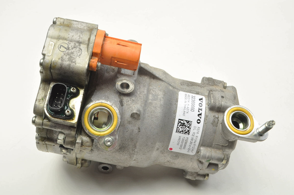 VOLVO XC40 II C40 EC40 Recharge AIR CONDITIONING COMPRESSOR 32369660