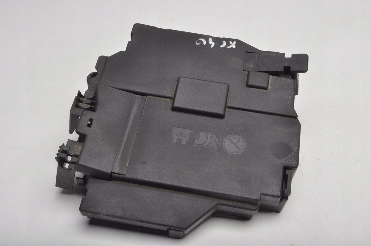 VOLVO XC40 II FUSE BOX 32265898