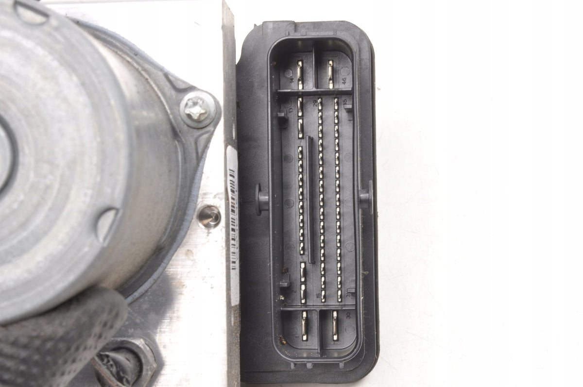 VOLVO XC40 II PUMP ABS 31445741