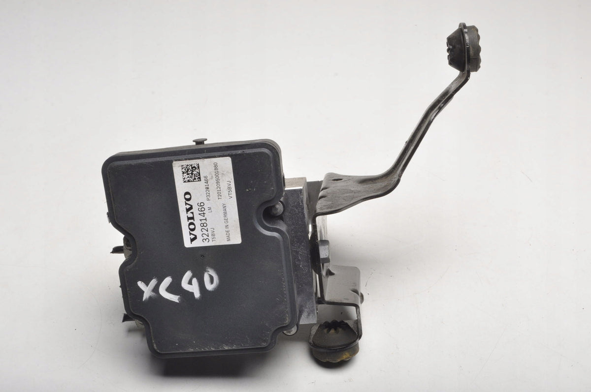 VOLVO XC40 II PUMP ABS HANDLE 2021 R 32281466