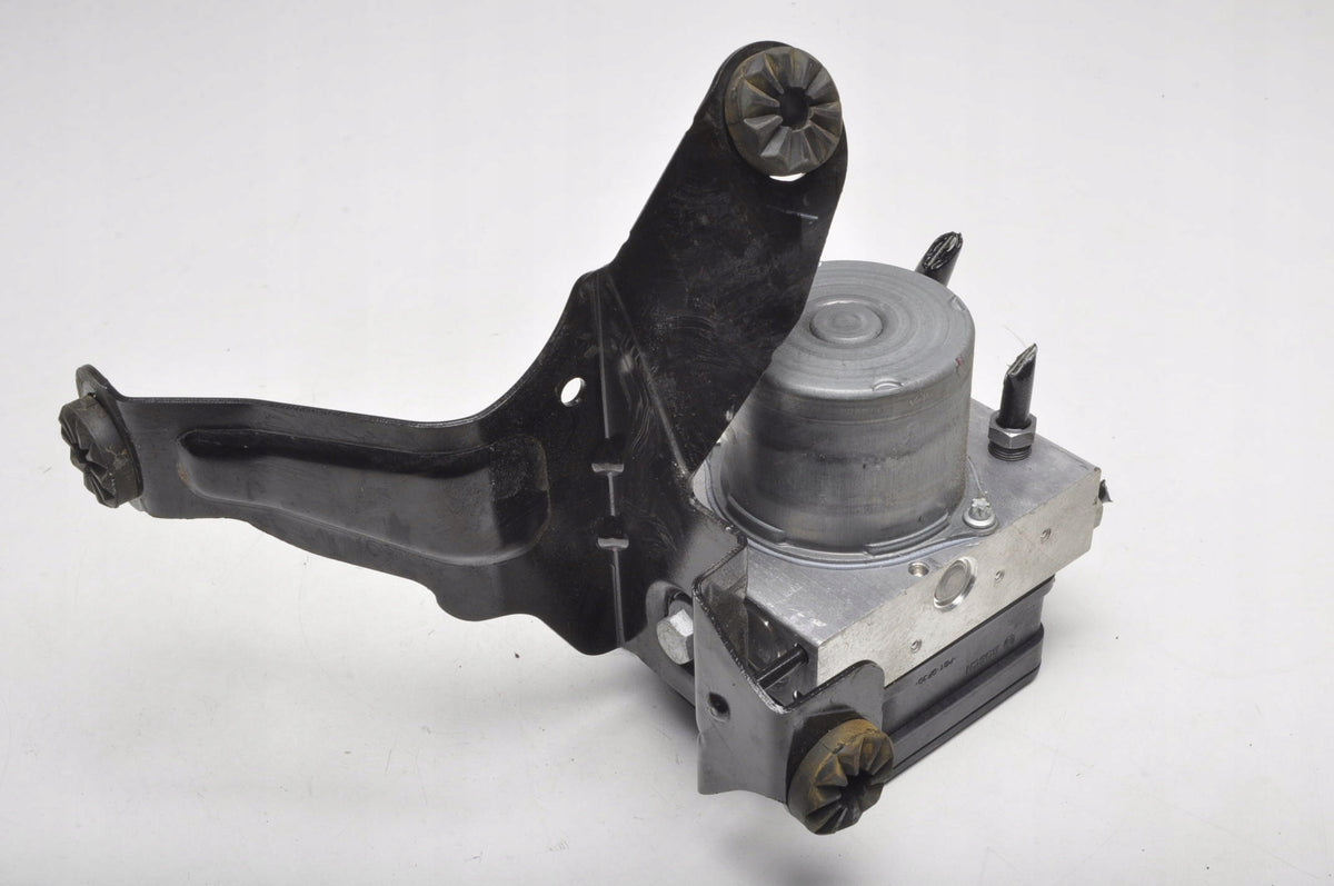 VOLVO XC40 II PUMP ABS HANDLE 2021 R 32281466
