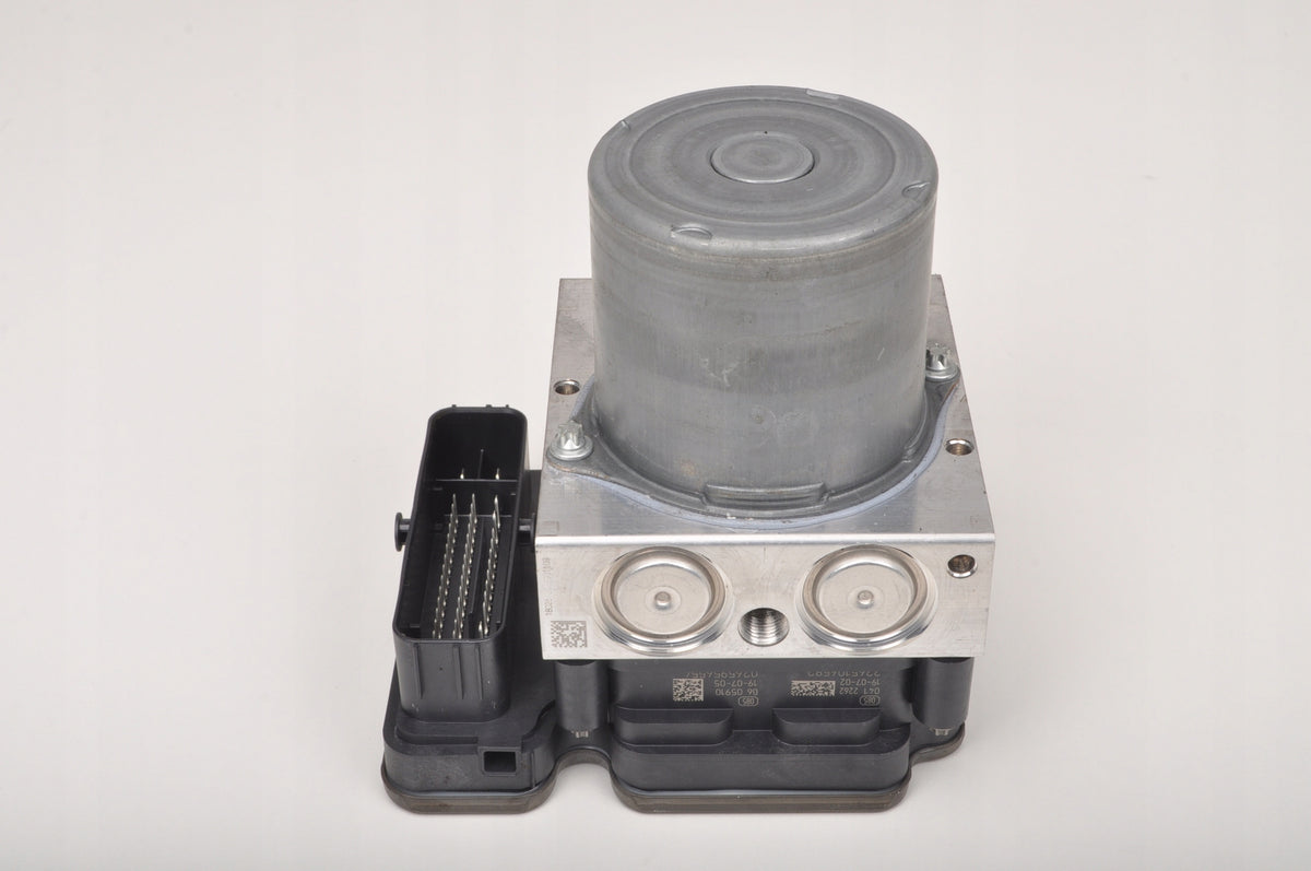 VOLVO XC40 II PUMP DRIVER ABS 31445741 4TKM