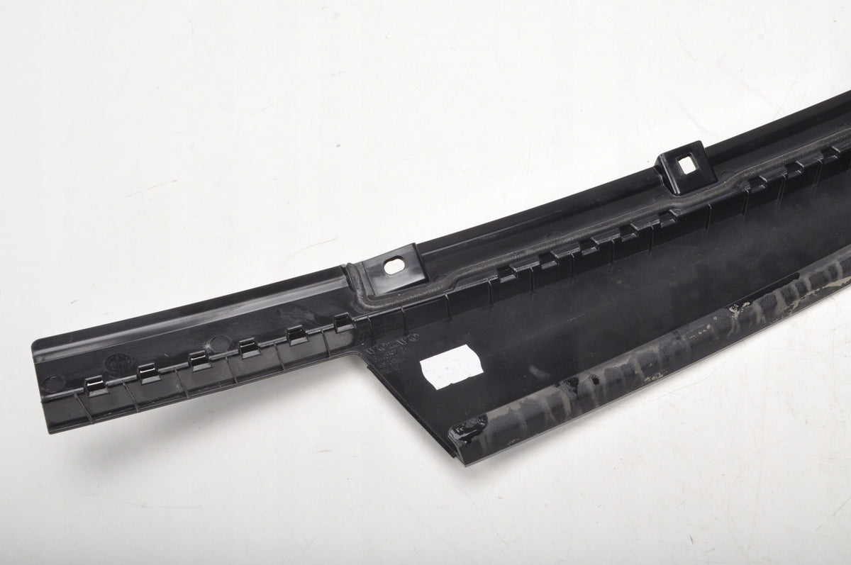 VOLVO XC40 II STRIP RIGHT FRONT VERTICAL 31448392