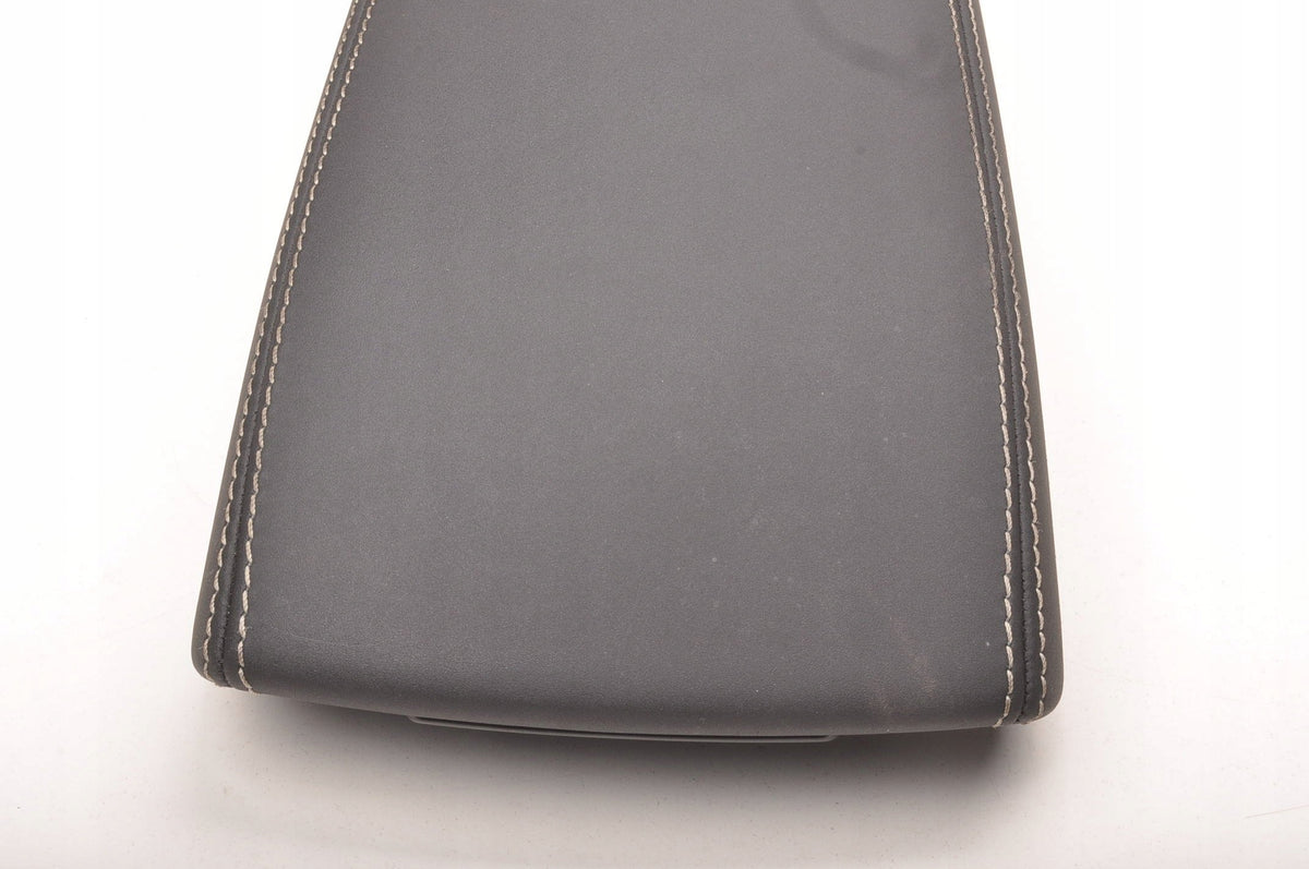 VOLVO XC40 LIFT ARMREST 25R 32352693