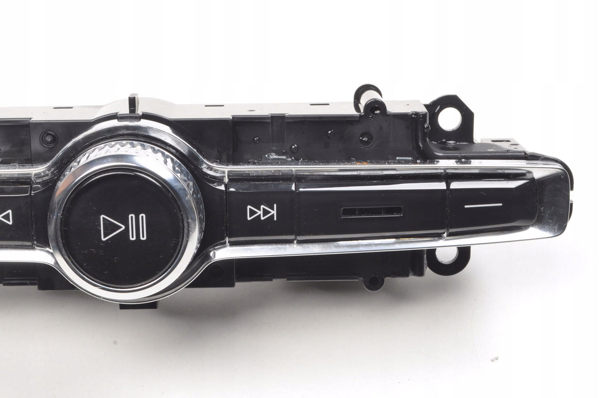 VOLVO XC40 RADIO PANEL RADIO 31456673 2025R