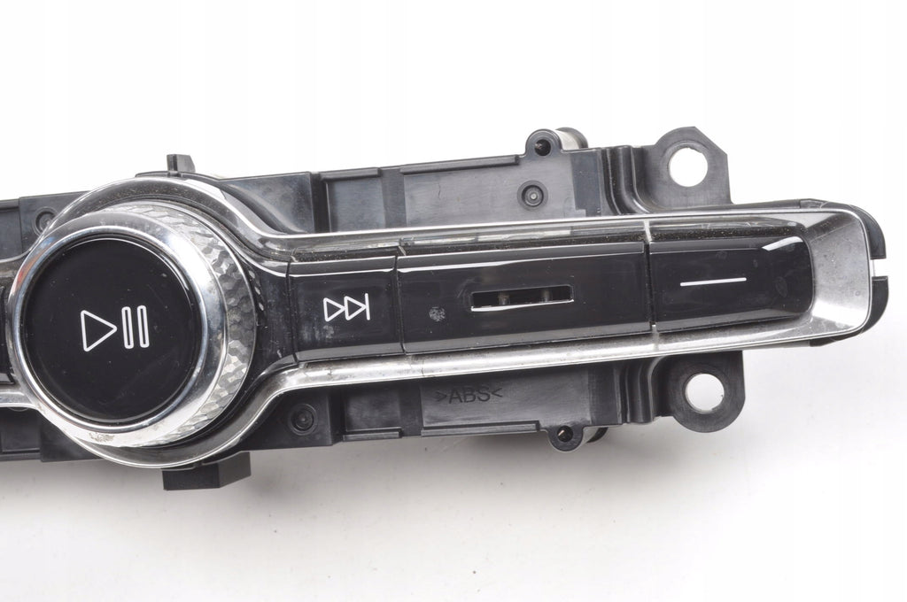 VOLVO XC40 RADIO PANEL RADIO 31456673 2026