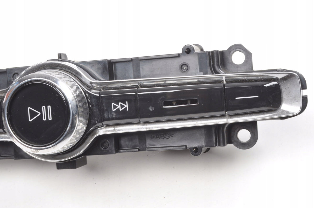 VOLVO XC40 RADIO PANEL RADIO 31456673 2026