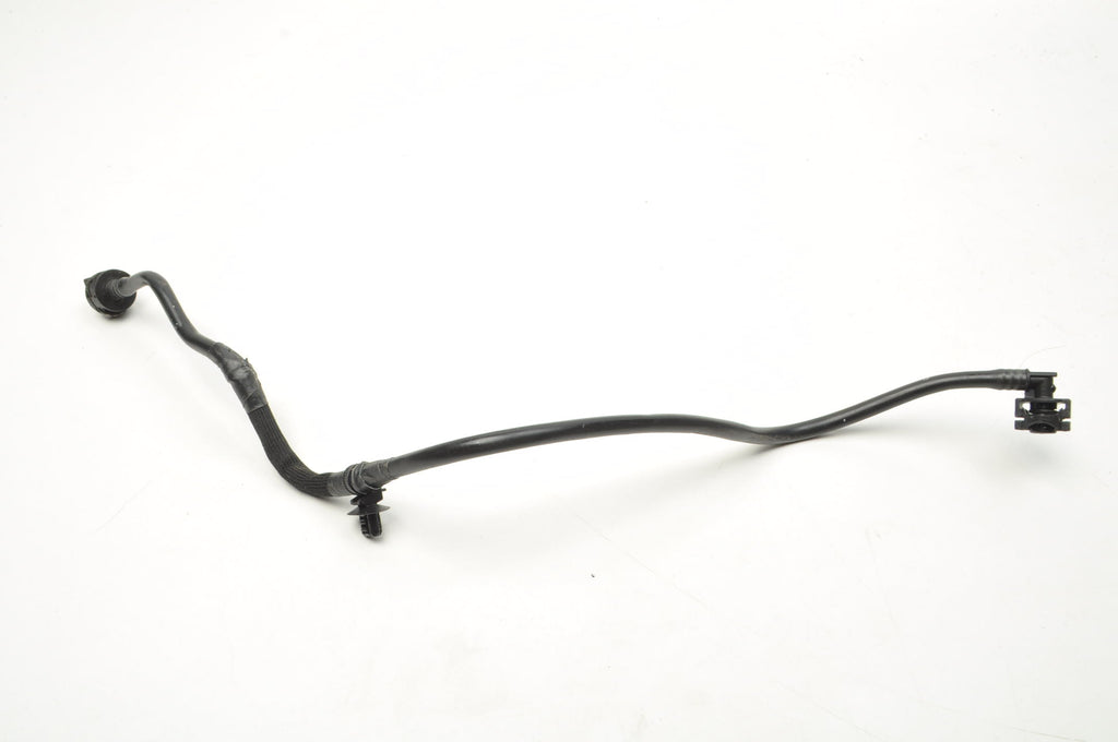 VOLVO XC40 RECHARGE EX40 PIPE WATER LINE 32339493