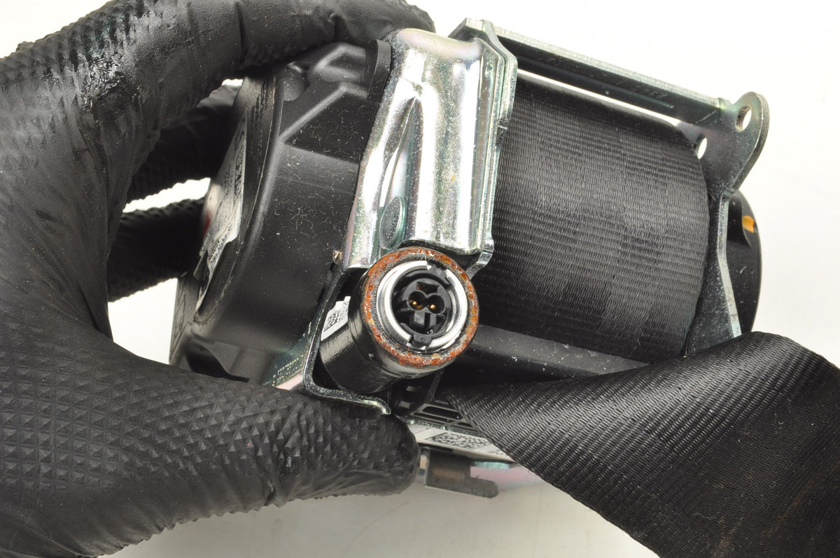 VOLVO XC40 SEAT BELT LEFT FRONT 32149121