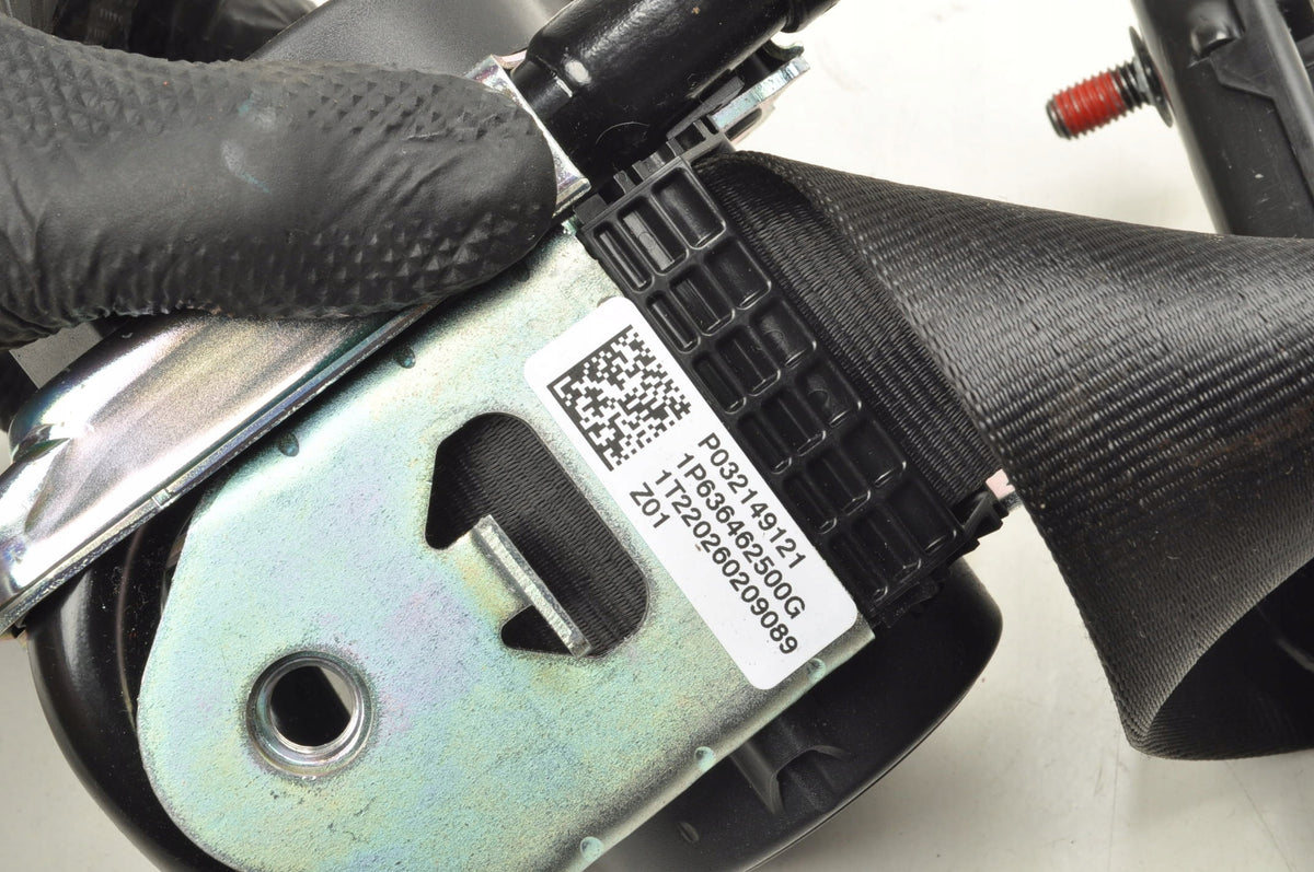 VOLVO XC40 SEAT BELT LEFT FRONT 32149121