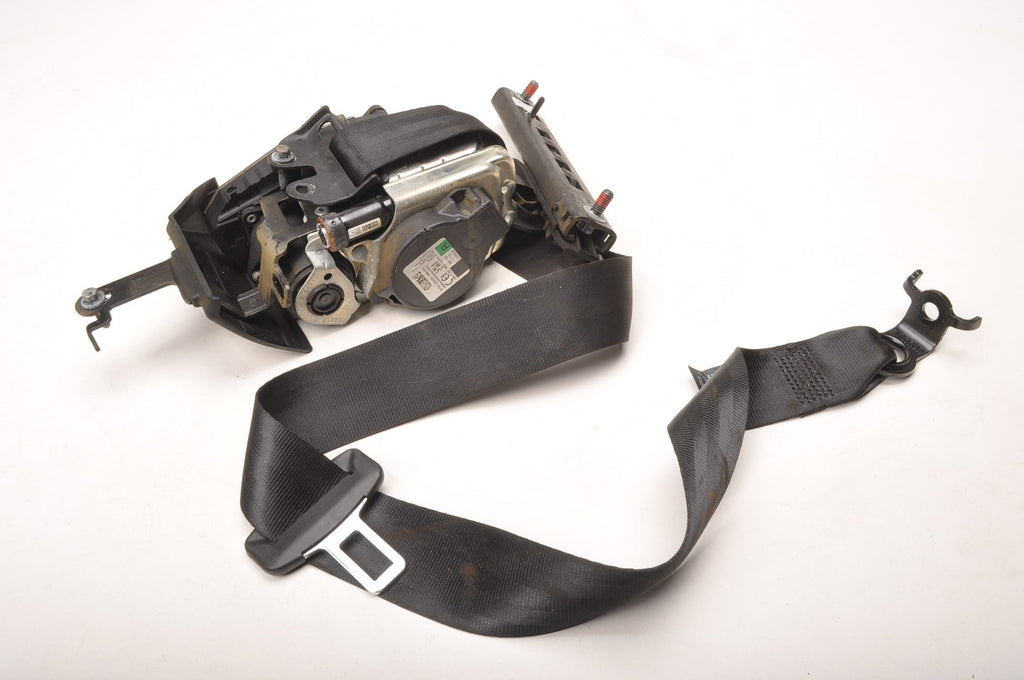 VOLVO XC40 SEAT BELT RIGHT FRONT 32401540 P032401540