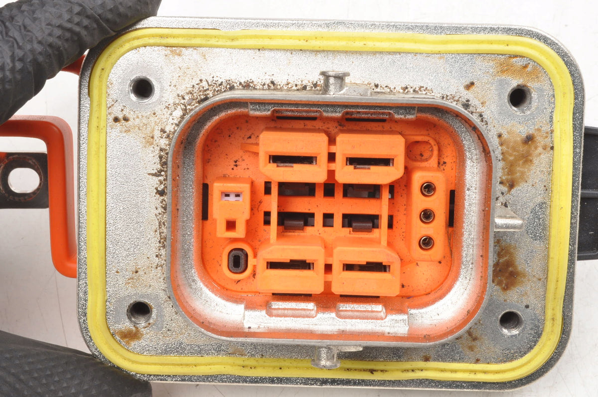 VOLVO XC40 T5 PLUG IN HYBRID MODULE DRIVER SOCKET PLUG 31679010