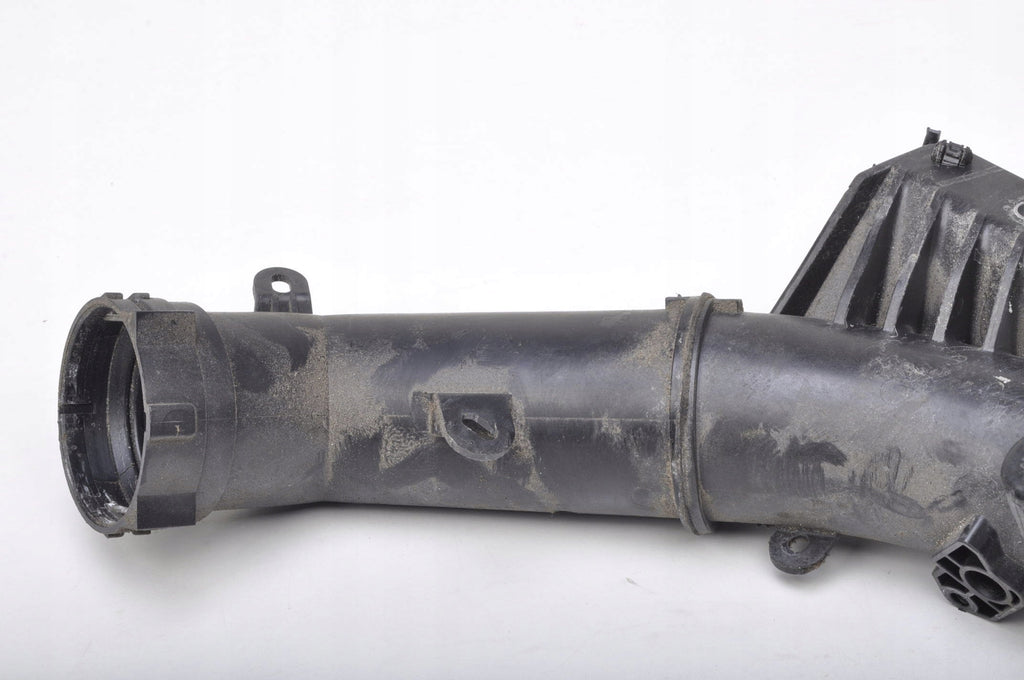 VOLVO XC40 T5 Plug-in Hybrid 1.5 2018- AIR INTAKE PIPE 32222151
