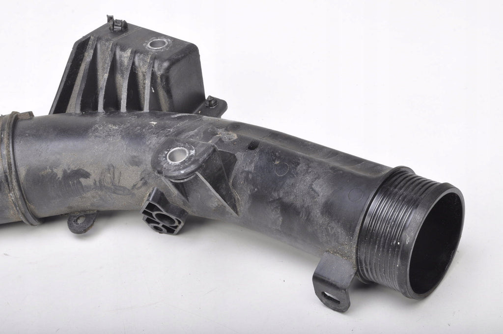 VOLVO XC40 T5 Plug-in Hybrid 1.5 2018- AIR INTAKE PIPE 32222151