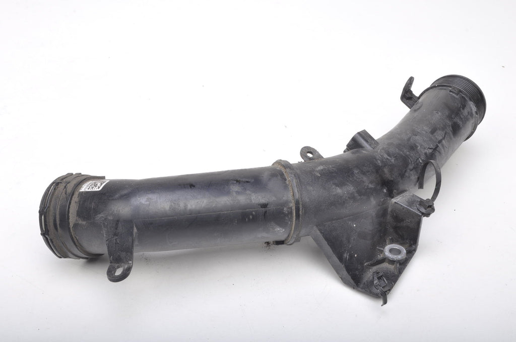 VOLVO XC40 T5 Plug-in Hybrid 1.5 2018- AIR INTAKE PIPE 32222151