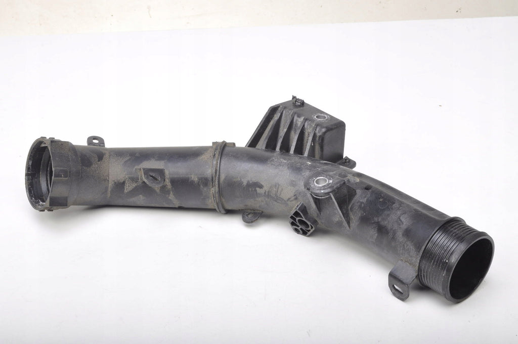 VOLVO XC40 T5 Plug-in Hybrid 1.5 2018- AIR INTAKE PIPE 32222151