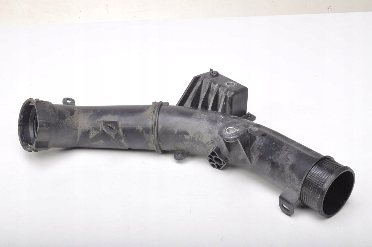VOLVO XC40 T5 Plug-in Hybrid 1.5 2018- AIR INTAKE PIPE 32222151