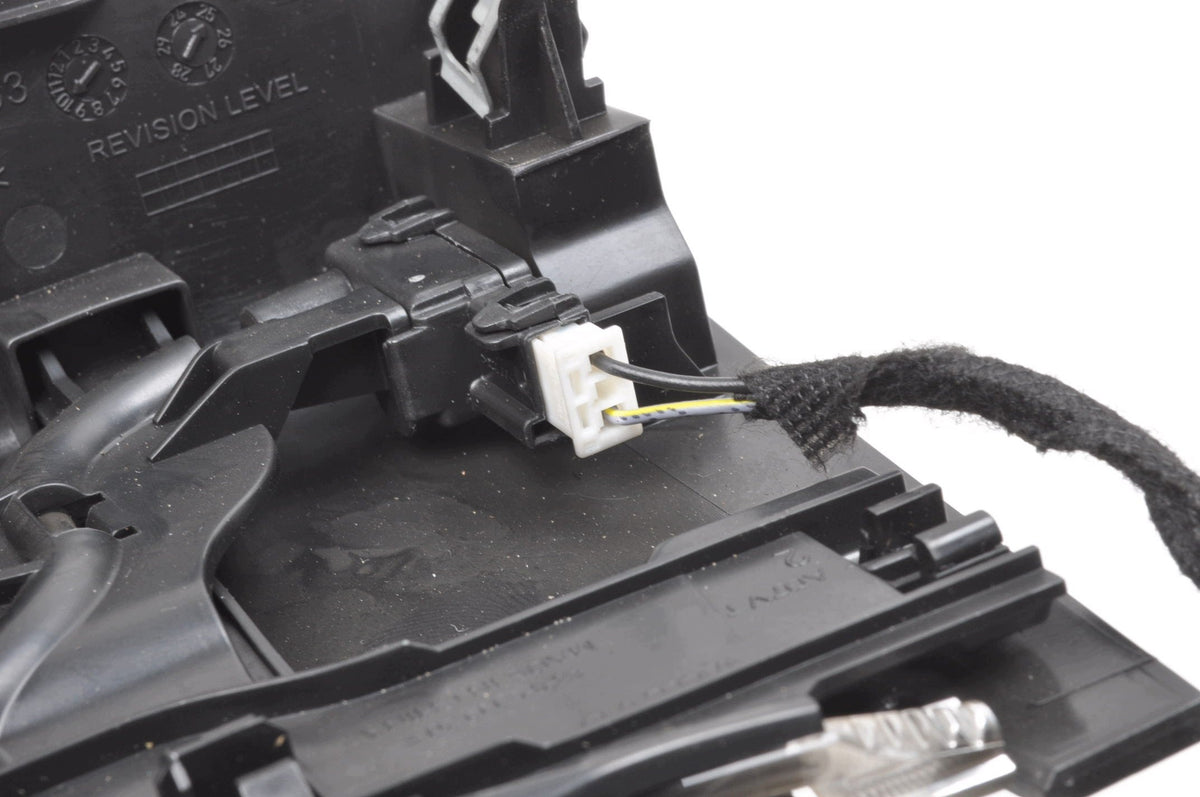 VOLVO XC40 USB SOCKET LIGHTER 32275533