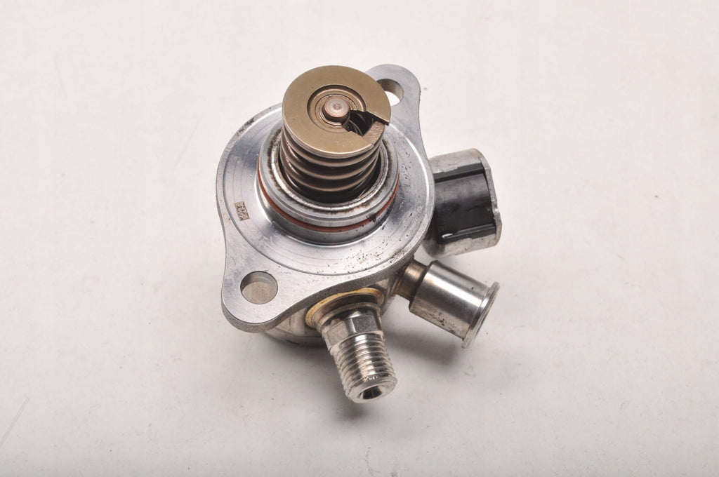 VOLVO XC40 XC60 II 2.0 16V B5 Mild-Hybrid Fuel Pump 32363034 2024