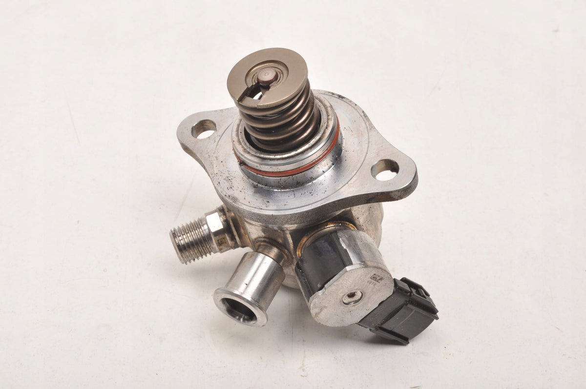 VOLVO XC40 XC60 II 2.0 16V B5 Mild-Hybrid Fuel Pump 32363034 2024