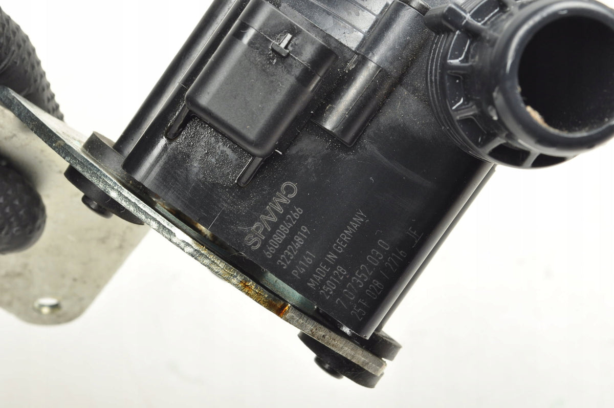 VOLVO XC40 XC60 II B4 Mild-Hybrid 16V 197HP WATER PUMP 32324819 2025R