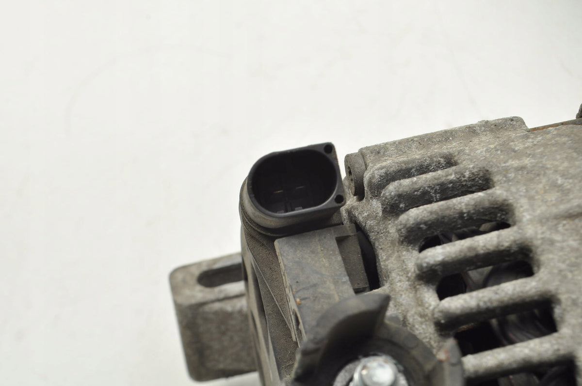 VOLVO XC60 AND 2.4 D5 ALTERNATOR 30659341