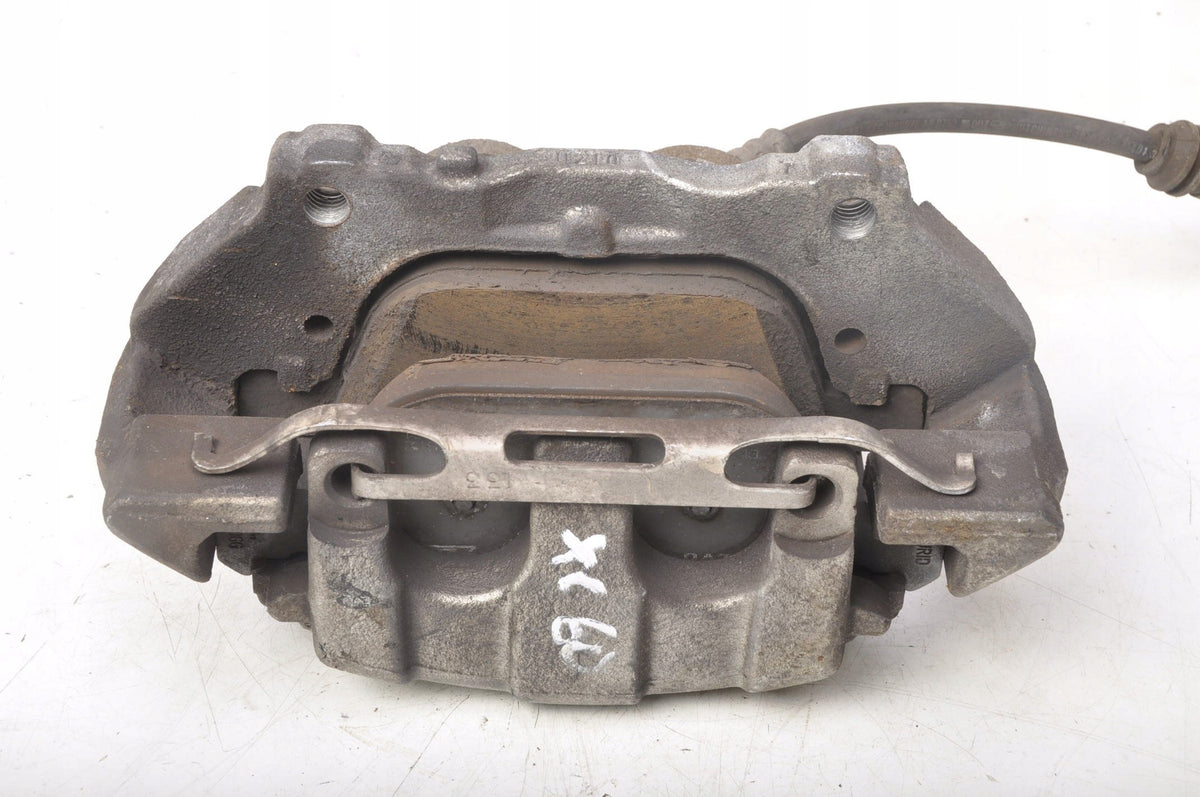 VOLVO XC60 AND BRAKE CALIPER RIGHT FRONT GJS002