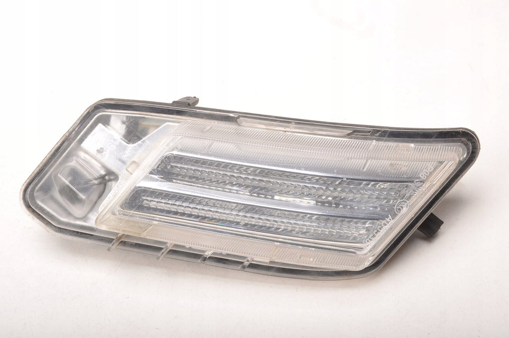 VOLVO XC60 AND DAYTIME RUNNING LAMP RIGHT 89052027