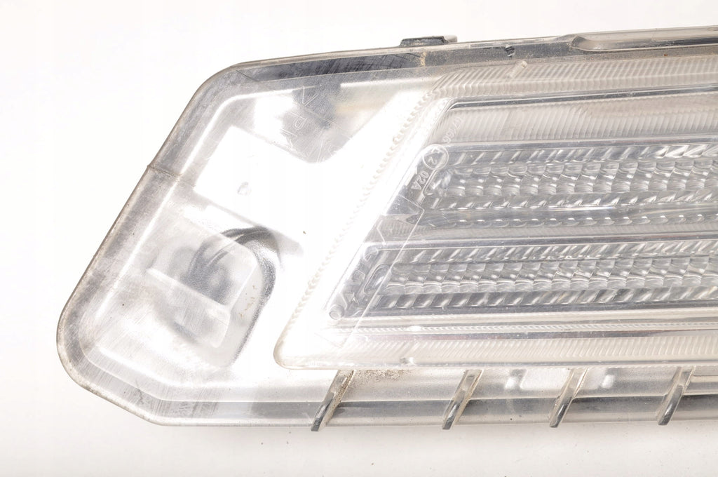 VOLVO XC60 AND DAYTIME RUNNING LAMP RIGHT LED 89052027-Y