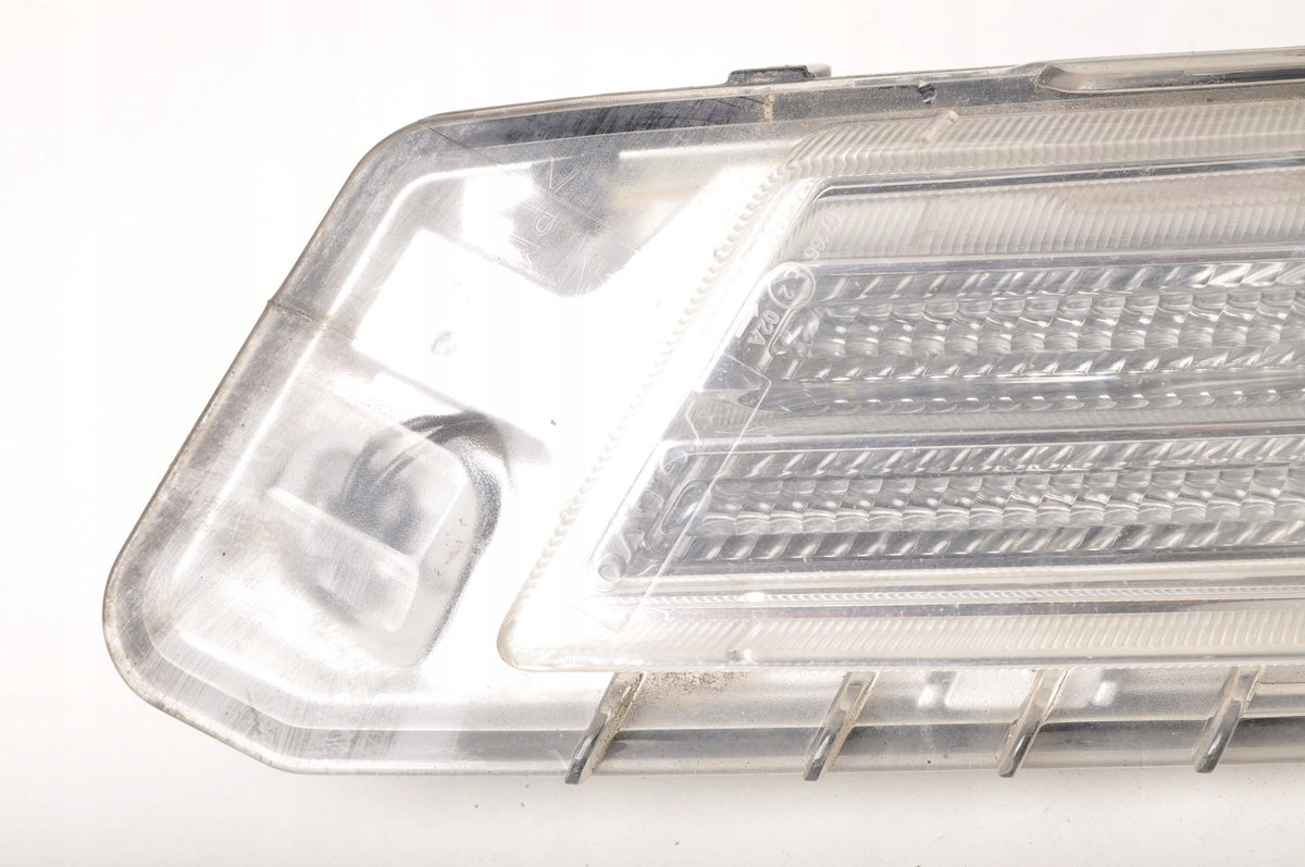VOLVO XC60 AND DAYTIME RUNNING LAMP RIGHT LED 89052027-Y