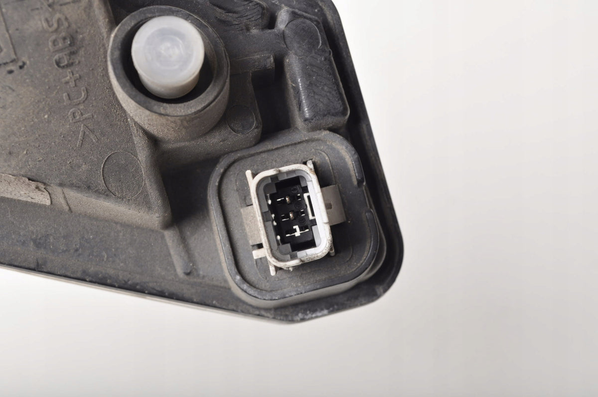 VOLVO XC60 AND DAYTIME RUNNING LAMP RIGHT LED 89052027-Y