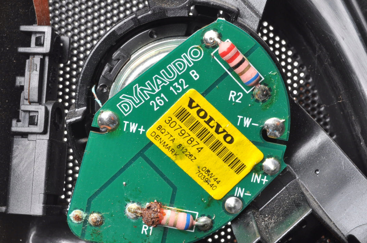 VOLVO XC60 AND DYNAUDIO BLIS 30761588 30797874