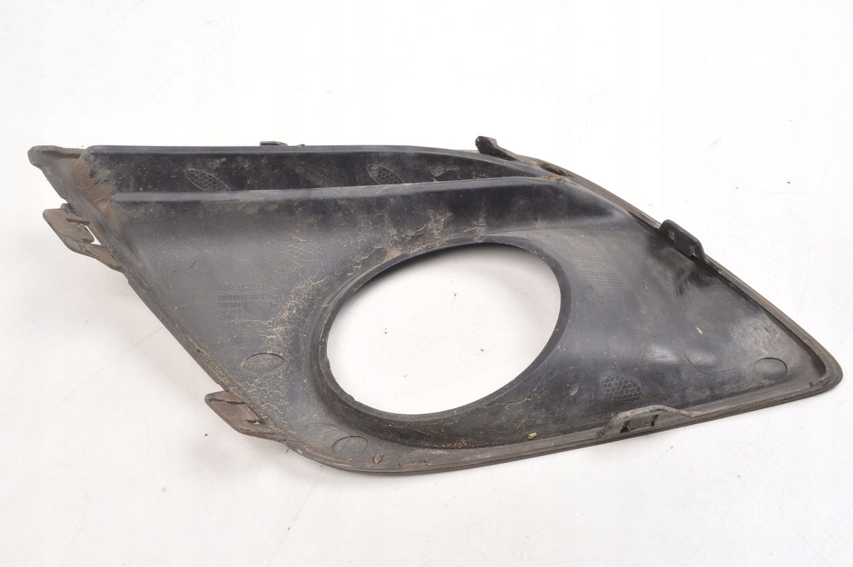 VOLVO XC60 AND FRAME HALOGEN GRILLE LEFT 30763417