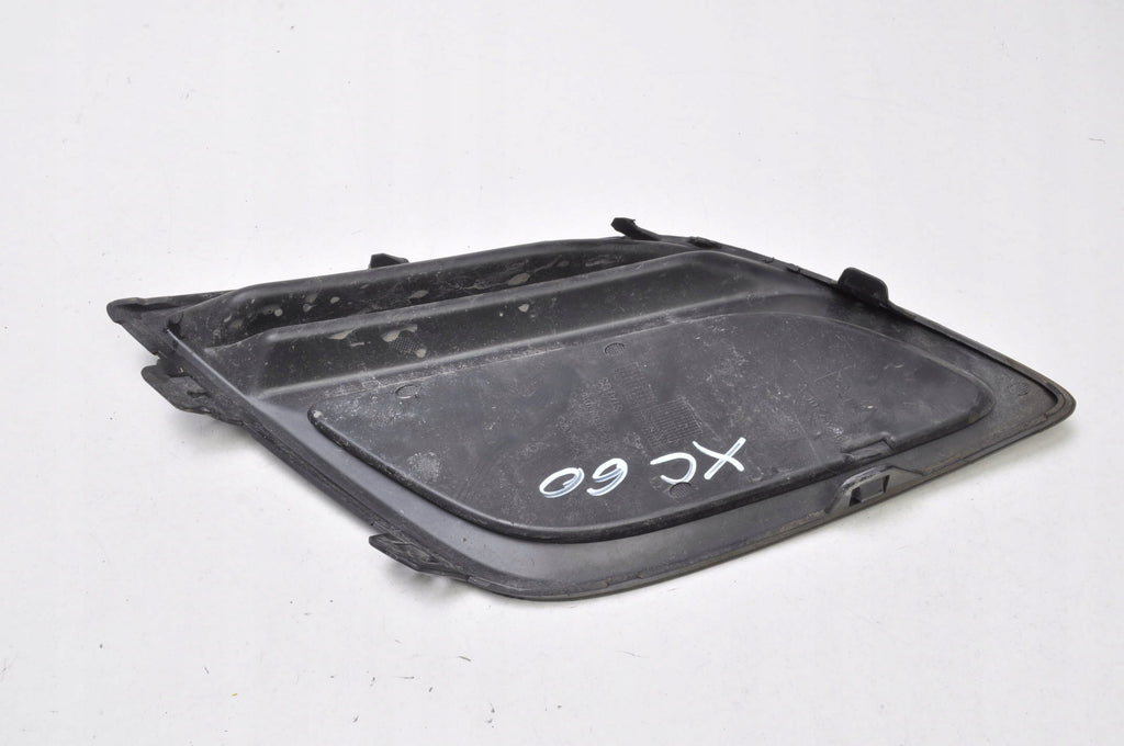 VOLVO XC60 AND GRILLE DUMMY BUMPER 31290657 LEFT