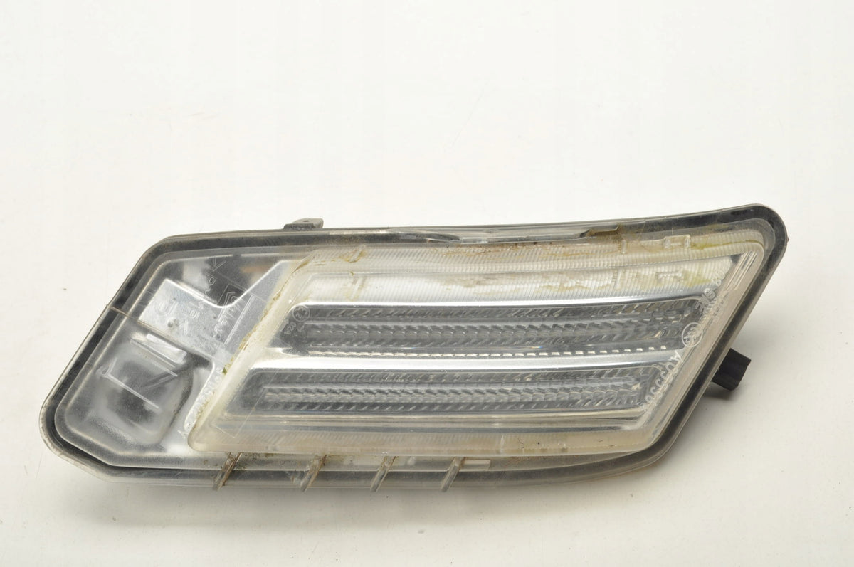 VOLVO XC60 AND HALOGEN RIGHT
