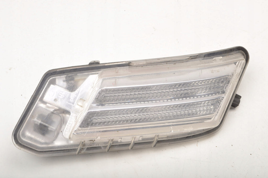 VOLVO XC60 AND LED LAMP RIGHT 89052027