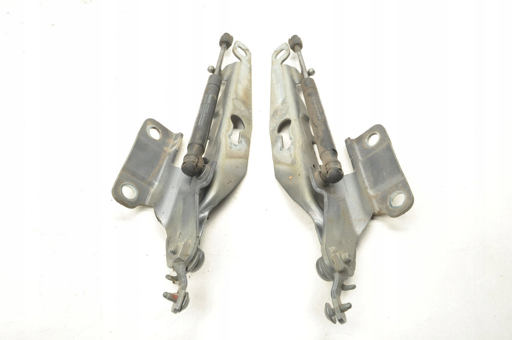 VOLVO XC60 AND MASK HINGE 31385815 31385814 SET 714-16