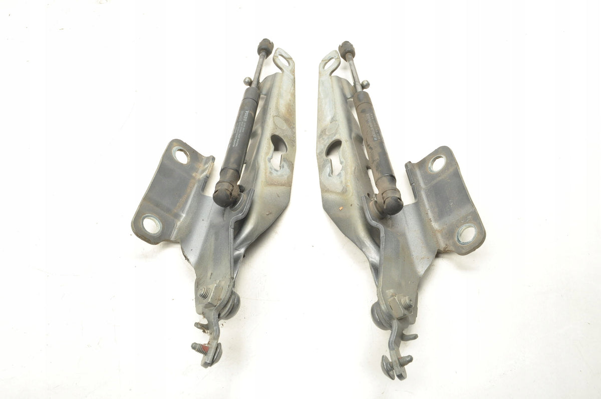 VOLVO XC60 AND MASK HINGE 31385815 31385814 SET 714-16