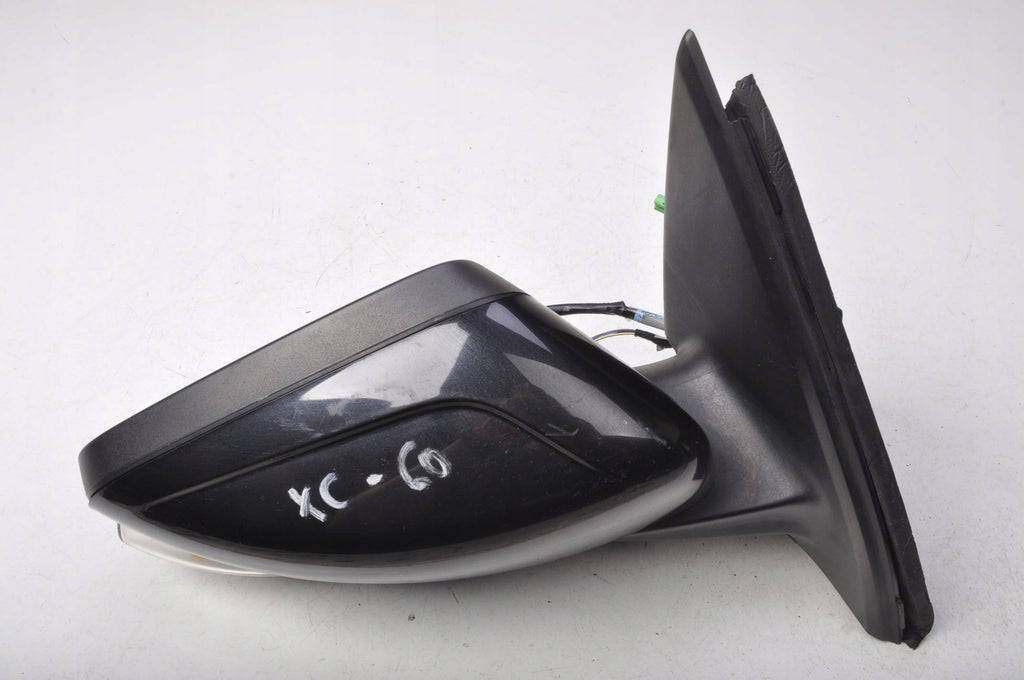 VOLVO XC60 AND MIRROR RIGHT 3PIN+12PIN+2PIN CAMERA