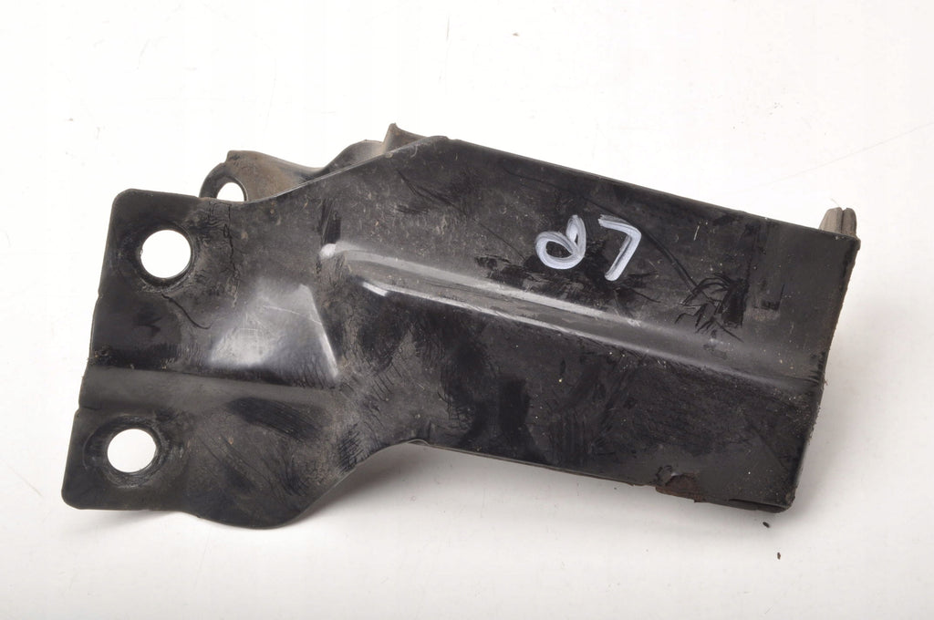 VOLVO XC60 AND RADIATOR MOUNT LEFT