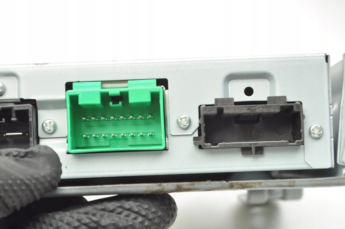 VOLVO XC60 AND RADIO AMPLIFIER 31489108